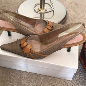 Anne Klein  Pointed Pumps
